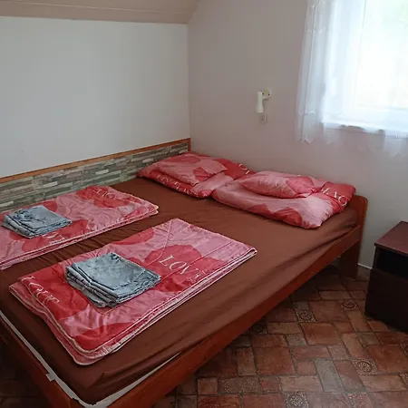 Arvacska Nyaralo Holiday home *