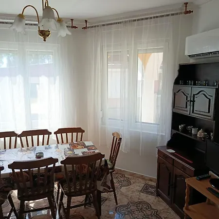 Arvacska Nyaralo Holiday home